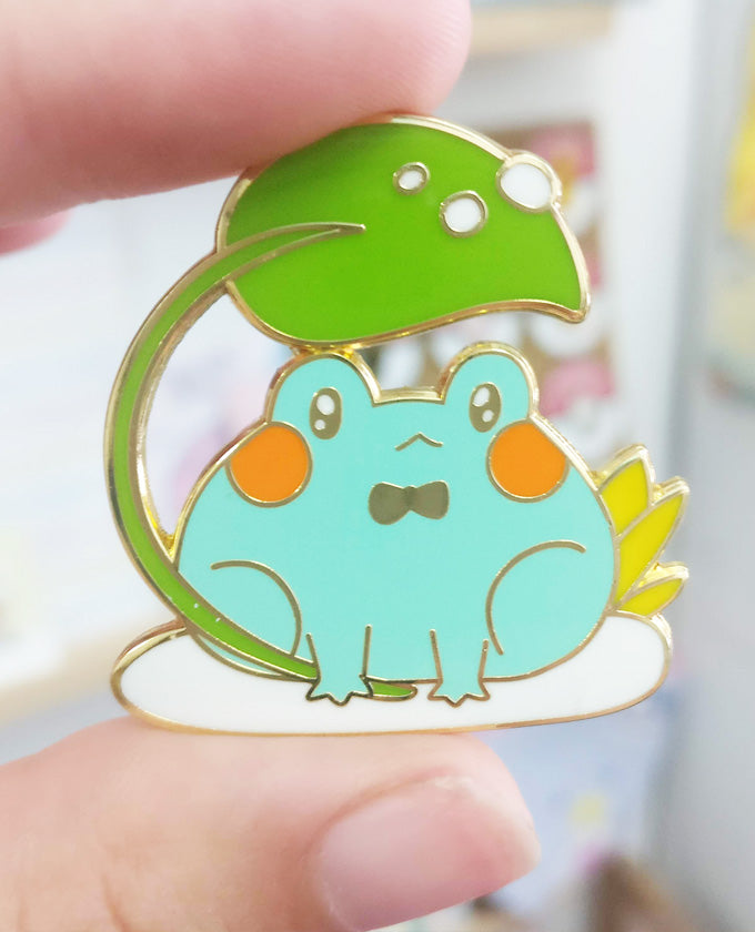 Chibi frog enamel pin
