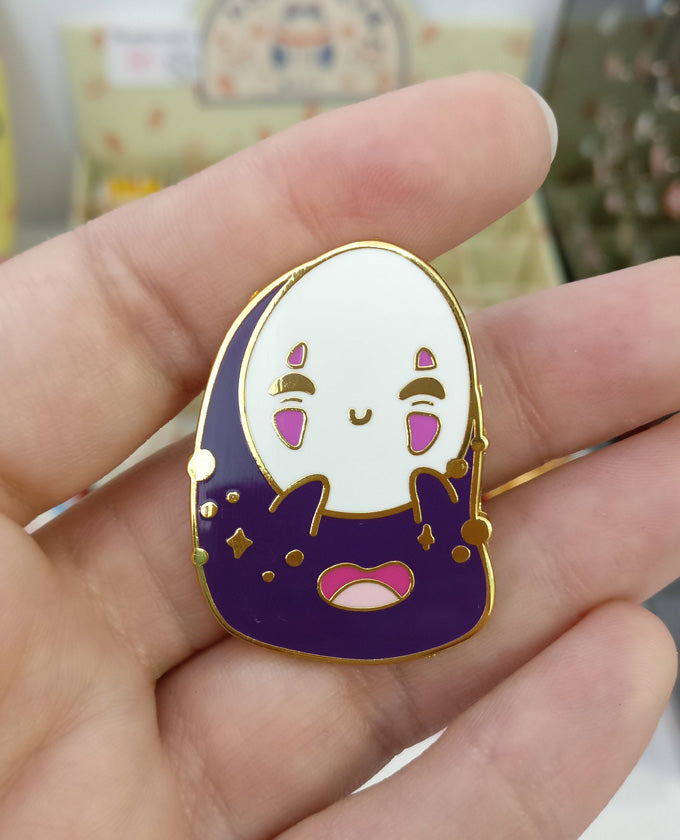 No face enamel pin
